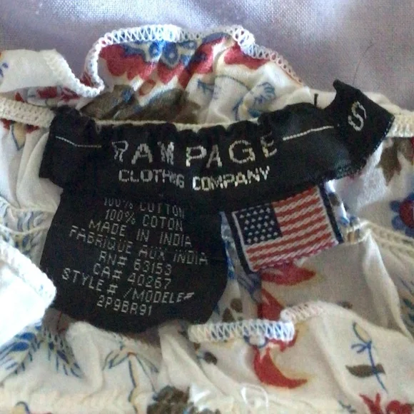 Pretty Rampage blouse - Picture 3 of 4